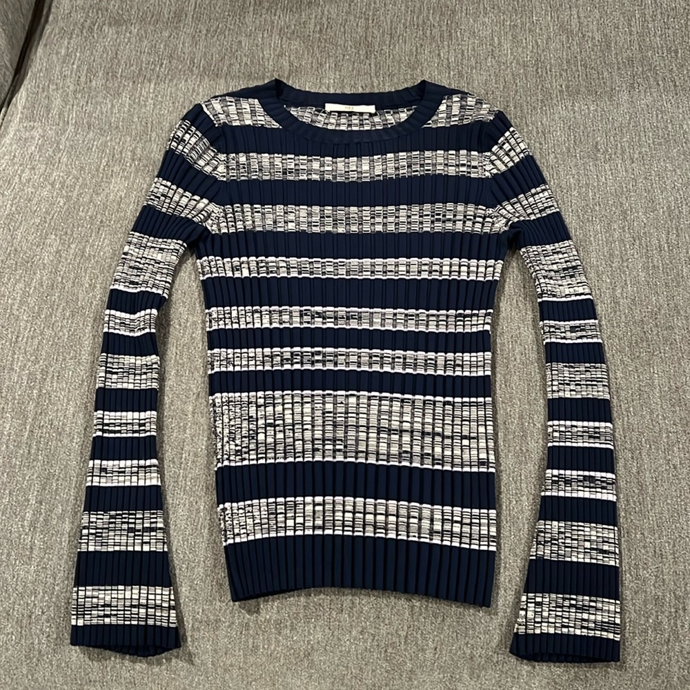 Becken designer sweater